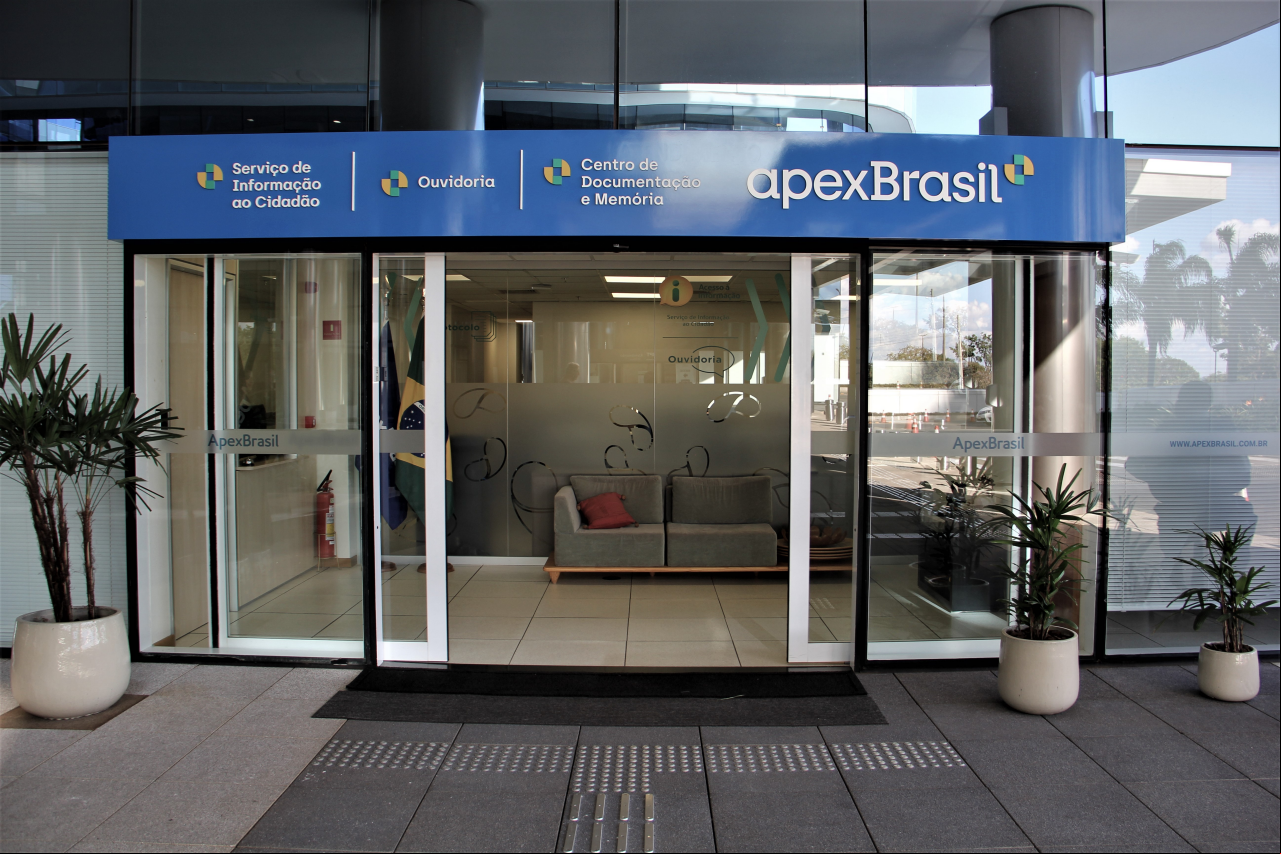 fachada da ApexBrasil de portas abertas